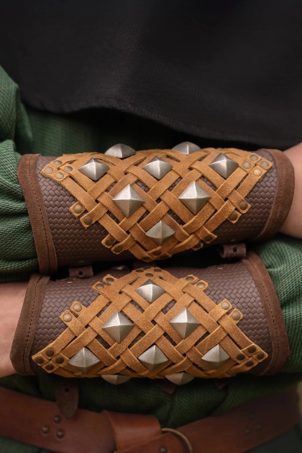 Thug Bracers - Brown