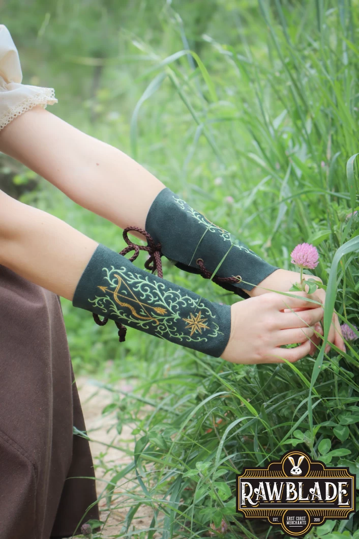 Oaktrail Bracers