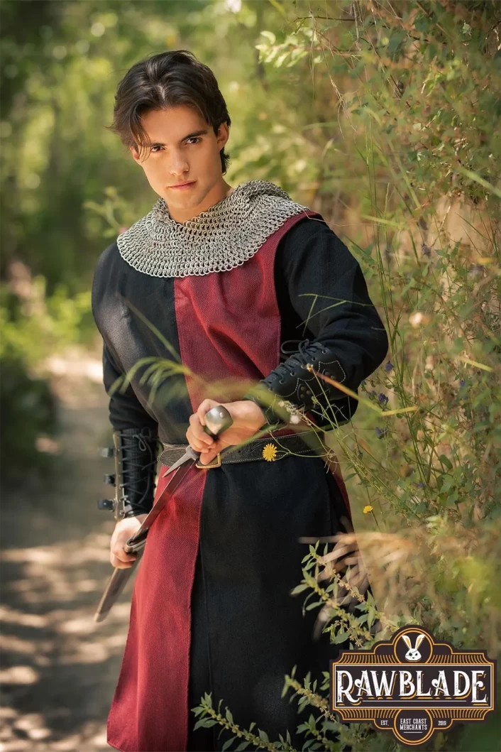 Lawrence Rustic Tabard - Red/Black
