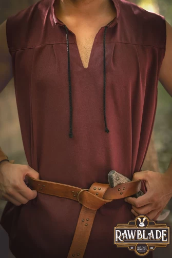 Outrider Sleeveless Shirt - Red