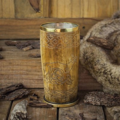 Cane celtico della tazza del corno