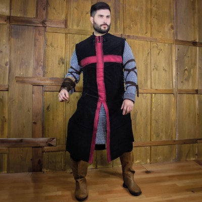 Crussader Knight Tabard - Black/Red
