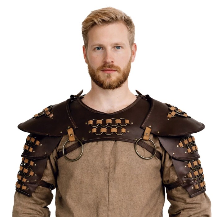 Kämpfer-Gorget mit Pauldrons
