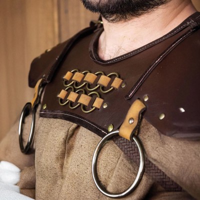 Fighter Gorget with Pauldrons