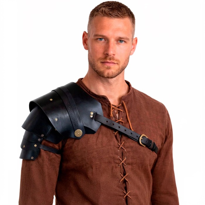 Krigare axelskydd
