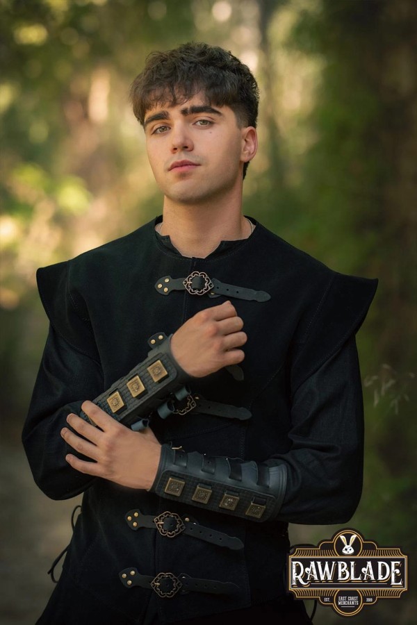 Edekan The Hirdman Bracers