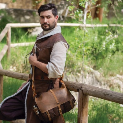 Adventurer Messenger Bag