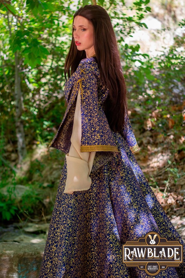 Aquitania Robe noble