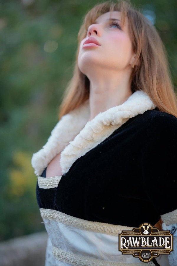 Aura, vestito signorile