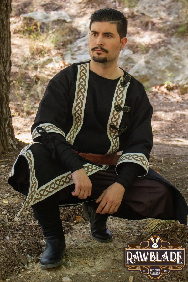 Nuada Tuniek