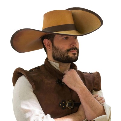 Il cappello a mezza ala di Toledano