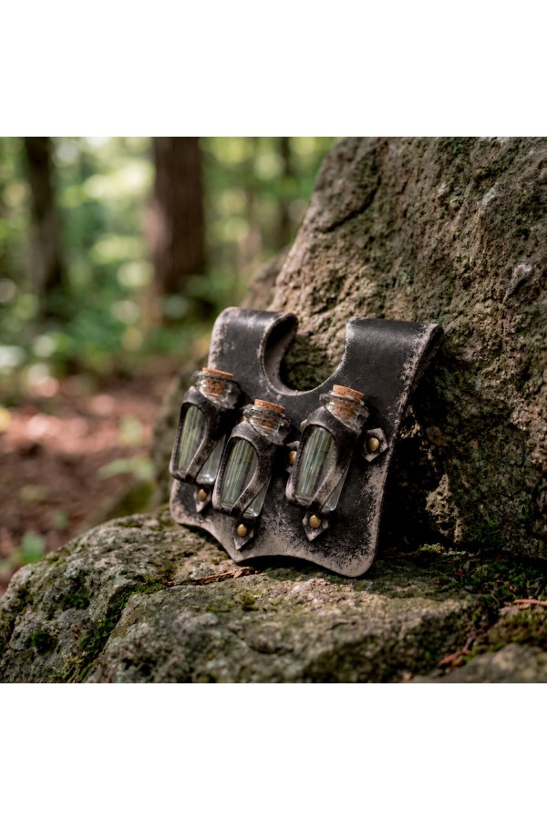 Lobella Rust, 3 Potions belt holder