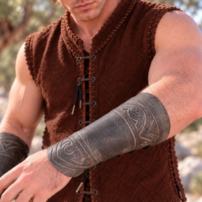 Thessios, 4mm Hardened Leather Bracers
