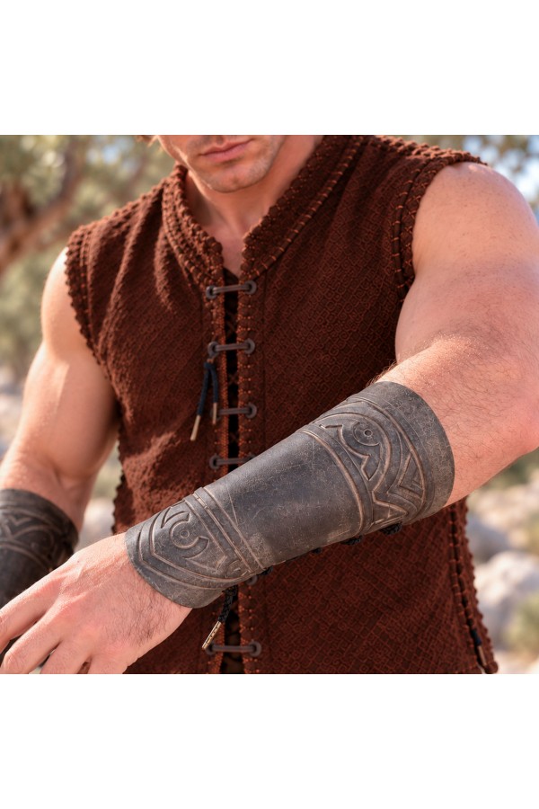 Thessios, 4mm Hardened Leather Bracers