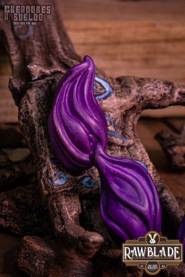 Piccola fiamma viola