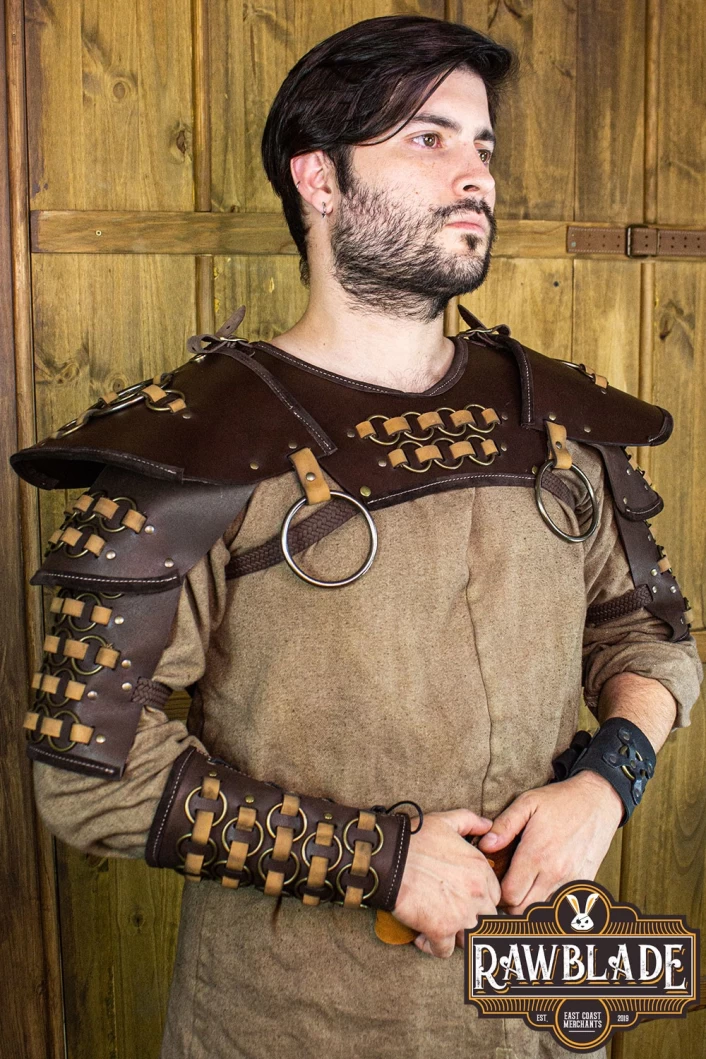 Fighter Pauldrons - Brown
