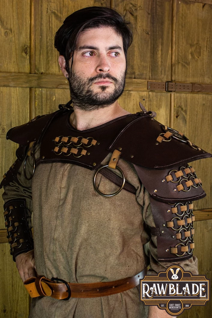 Fighter Pauldrons - Brown