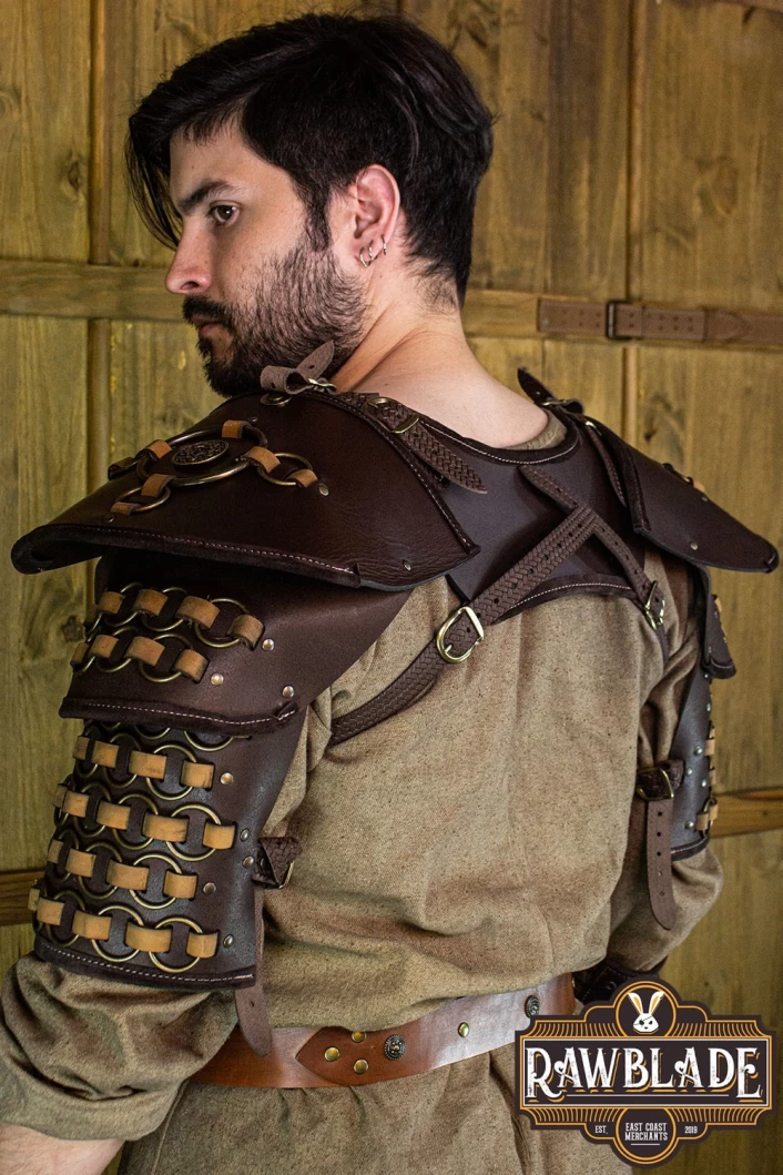 Fighter Pauldrons - Brown