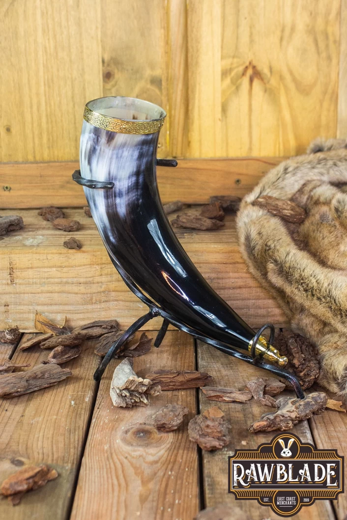 Jarl Ornamented Horn