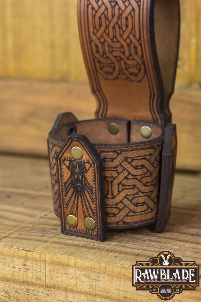 Bormund Holder - Light Brown