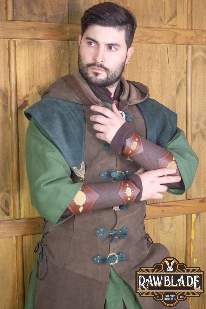 Karanthir Leather Jerkin - Brown/Green
