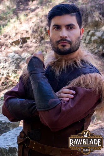 Hunter Bracers - Brown