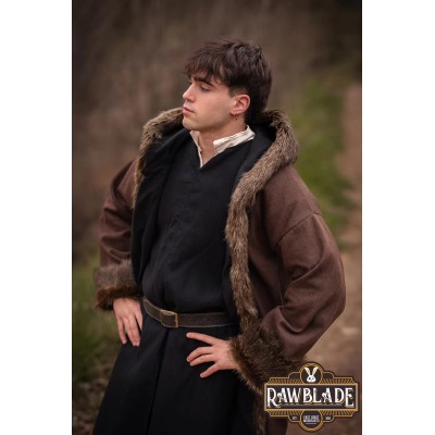 Abrigo forrado de piel estilo bárbaro